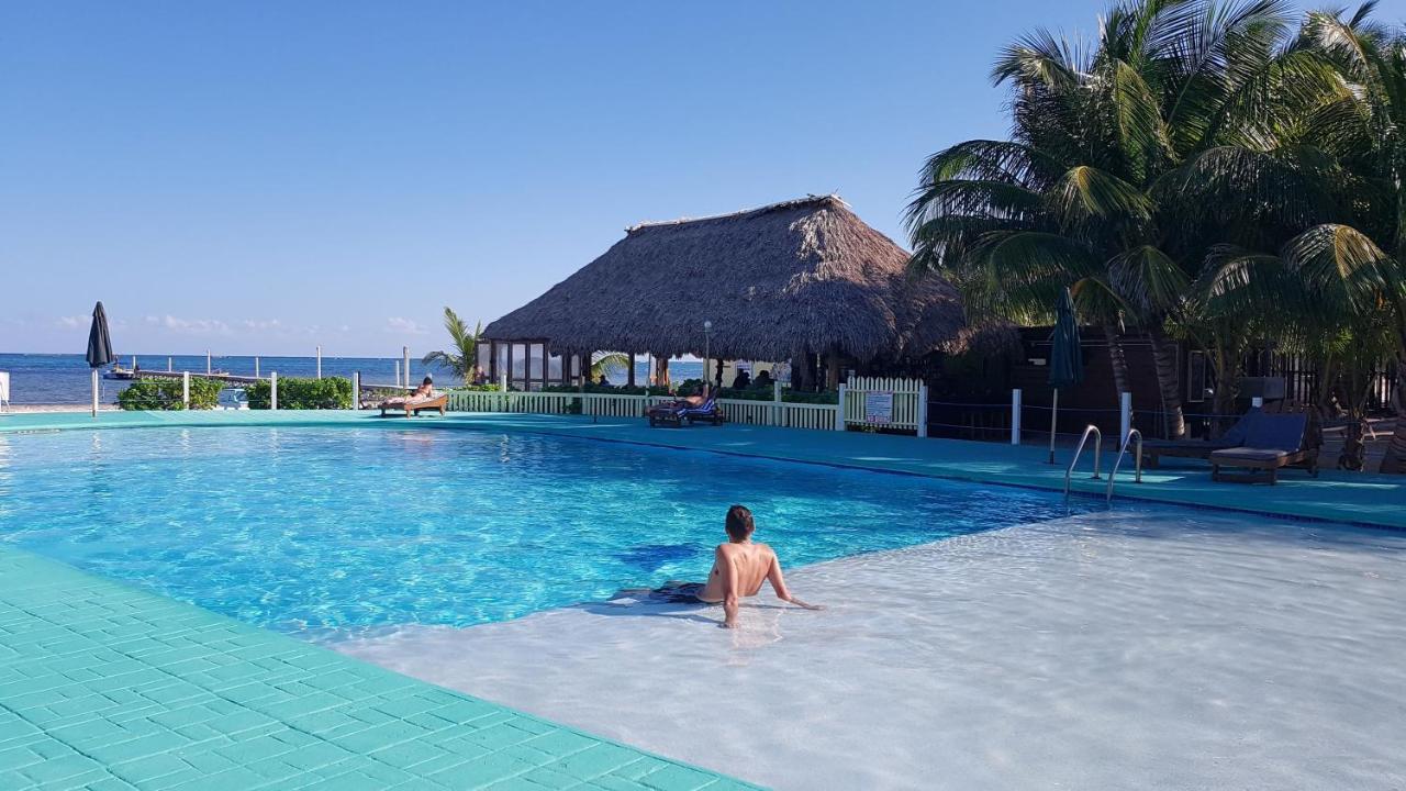 Royal Caribbean Resort Сан Педро Екстериор снимка