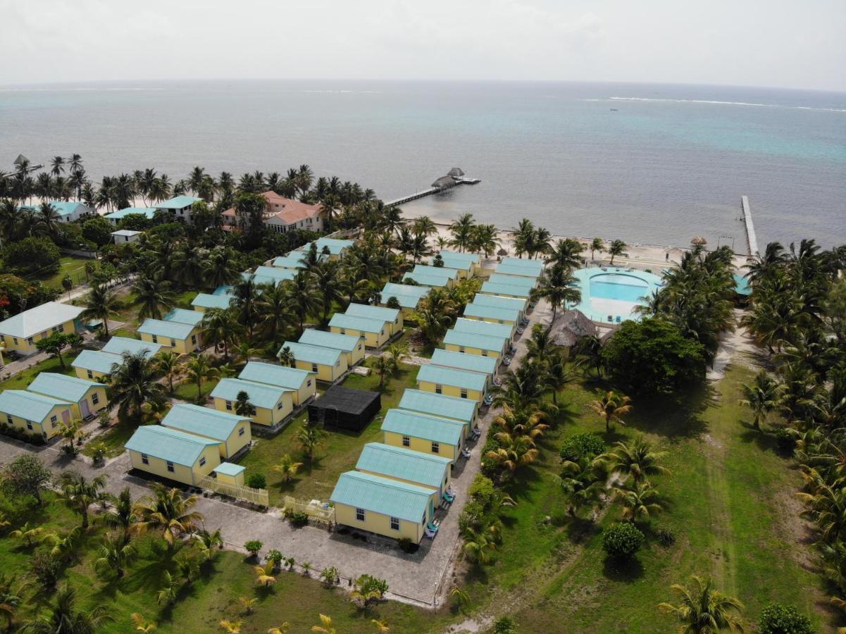 Royal Caribbean Resort Сан Педро Екстериор снимка
